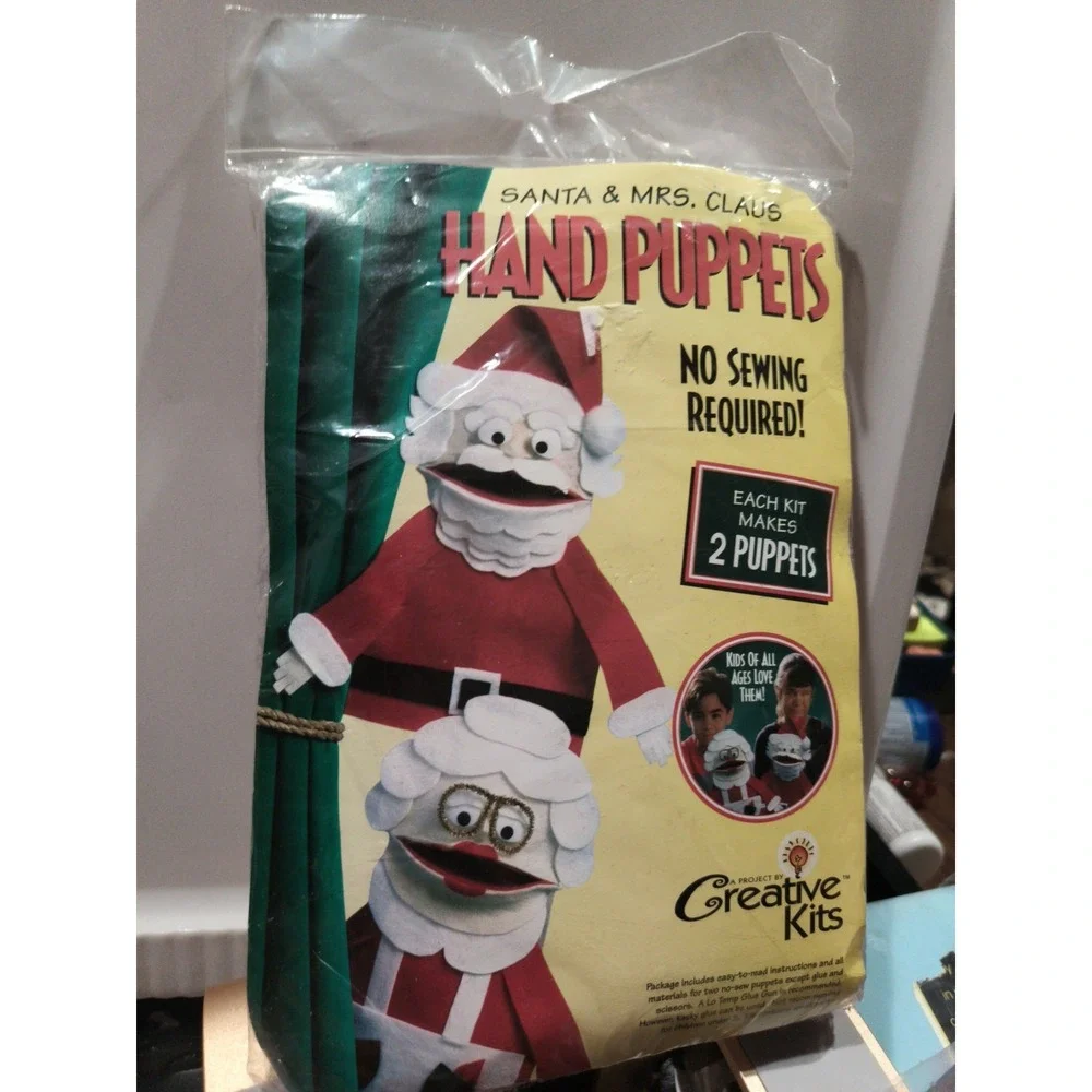 CREATIVE KIT Felt Hand Puppets (2)~Santa & Mrs. Claus, NO SEWING, NIP